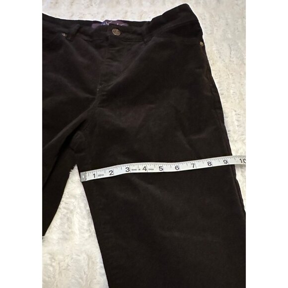 Gloria Vanderbilt Amanda Dark Brown Mid-Rise Velvet Pants Women's Size 6 - Picture 12 of 16